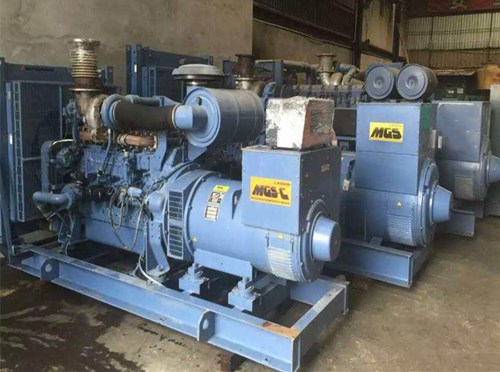 连平发电机组带负载降电压是什么原因照成的？