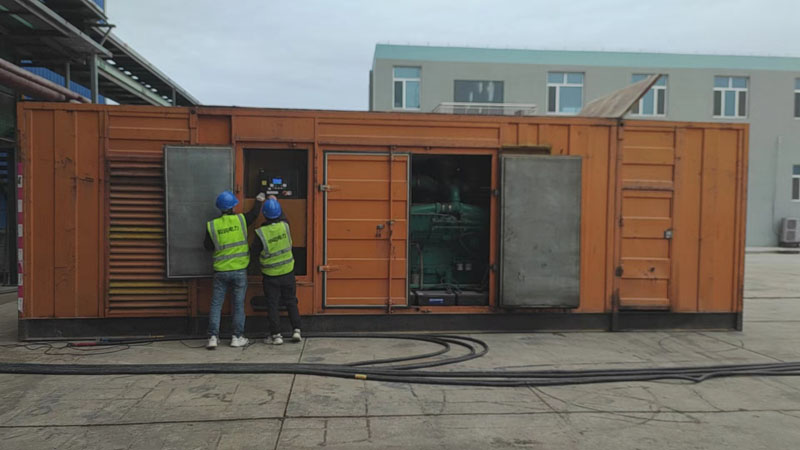 连平如何检查柴油发电机组的机油油位？